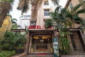 Exterior - Treebo Ivory Inn (Kolkata)