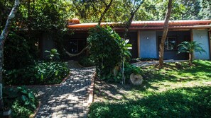 숙박 시설 구내