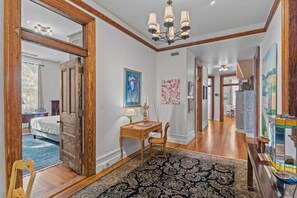 2 bedrooms, Internet, bed sheets - Cornerstone at Front and Chestnut-We love dogs! (Wilmington)