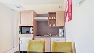 Studio Supérieur 4 personnes | Cucina privata