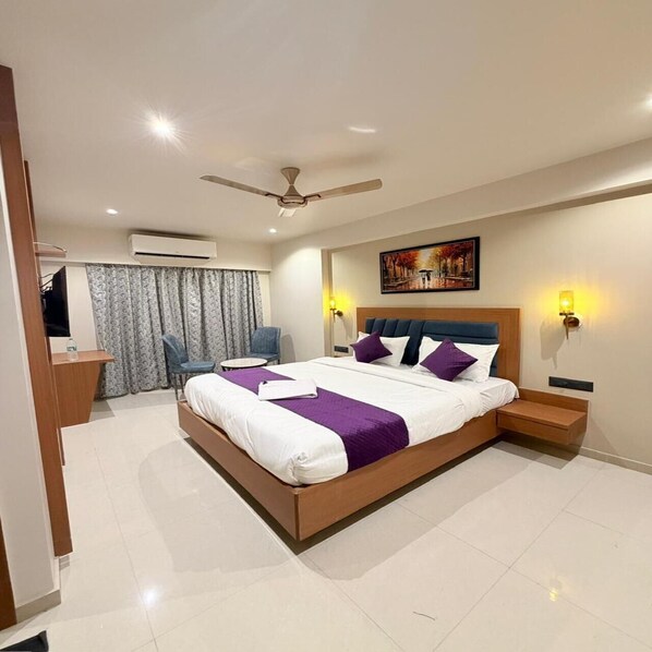 Superior Double Room - Hotel Avenue Inn (Navi Mumbai)