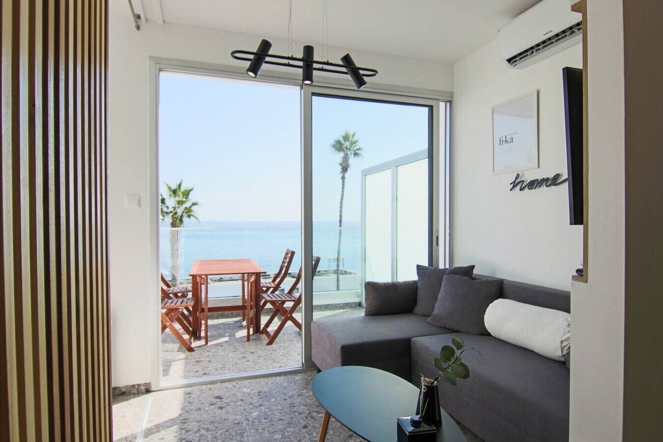 リビング エリア