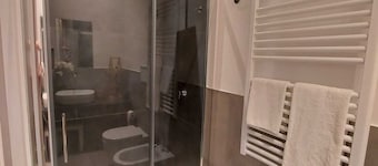 ELEGANT APATMENT IN URBANIA'S HISTORIC CENTER, MARCHE-PICCOLPASSO20