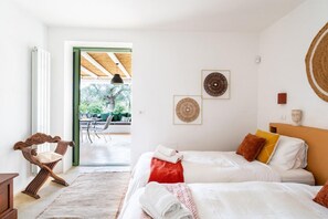 2 bedrooms, iron/ironing board - The Ridge House with Sea View by Rentbeat  (Carovigno)