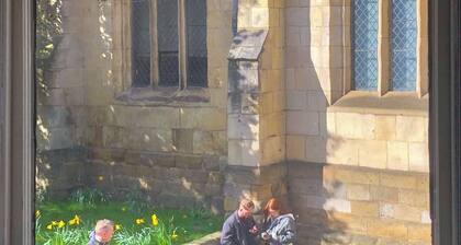 Charming York Apartment Near Minster & Shambles