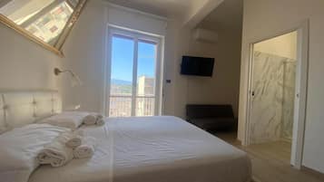 Superior Double Room, Balcony, City View