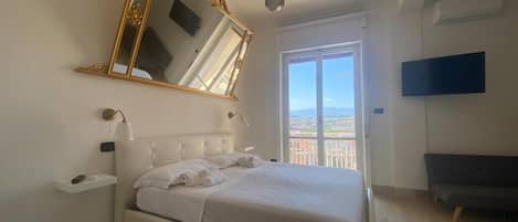 Superior Double Room, Balcony, City View