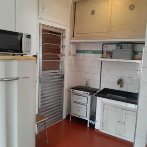 Microwave, stovetop - Long Beach (Praia Grande)