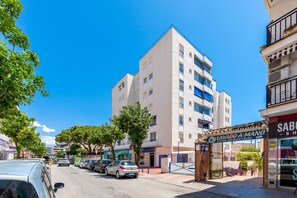 Exterior - Apartment in Torremolinos with sea views (Torremolinos)