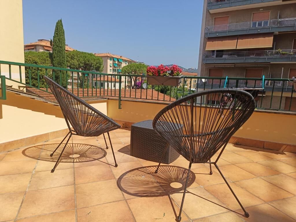 Deluxe Double Room, City View | Terrace/patio