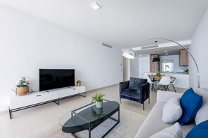 TV - STUPA HILLS- Spectacular apartment with views (Benalmádena)
