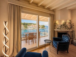 50-inch Smart TV with digital channels - Virginia's Penthouse (Corfu)