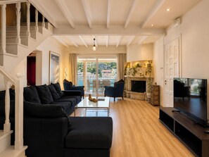 50-inch Smart TV with digital channels - Virginia's Penthouse (Corfu)