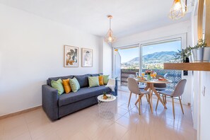 TV - Cozy apartment in Naciones with beautiful view (Benalmádena)