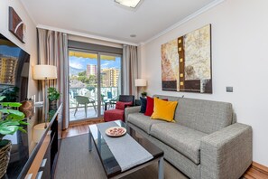 TV - Elegant apartment 1 min from the beach (Arroyo de la Miel)