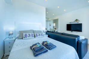 Iron/ironing board, free WiFi, bed sheets - Renovated Apartment with beautiful views in aloha (Benalmádena)