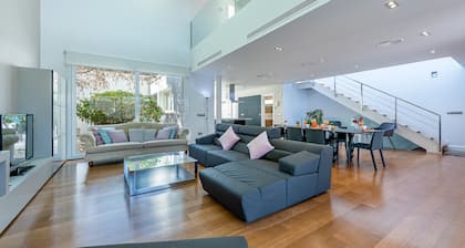 Modern villa in Playamar for 10
