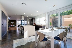Dining - Modern villa in Playamar for 10 (Torremolinos)