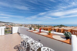Property grounds - Spectacular penthouse with terrace and panoramic views (Benalmádena)