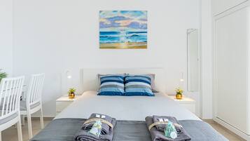 Een strijkplank/strijkijzer, gratis wifi, beddengoed