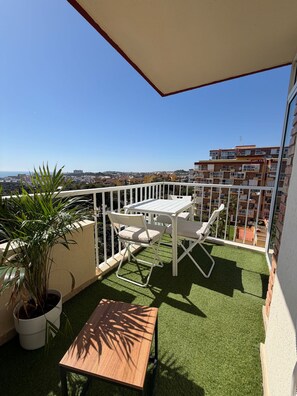 Outdoor dining - NICOLE - Flat in Iris with beautiful views (Arroyo de la Miel)