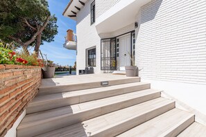 Exterior - Stylish Villa in Benalmadena for 10 people (Benalmádena)