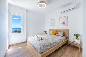 Iron/ironing board, free WiFi, bed sheets - Renovated apartment with beautiful views in Iris (Benalmádena)