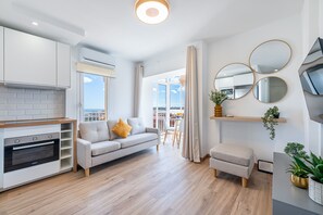 TV - Renovated apartment with beautiful views in Iris (Benalmádena)