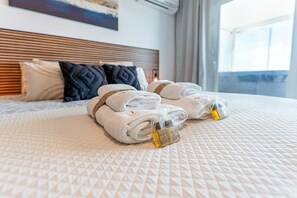 Iron/ironing board, free WiFi, bed sheets