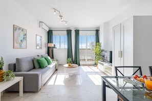 TV - Penthouse with solarium and panoramic views (Benalmádena)