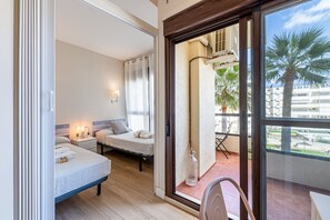 Iron/ironing board, free WiFi, bed sheets - Renovated apartment in Aloha with views (Benalmádena)