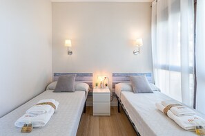 Bügeleisen/Bügelbrett, kostenloses WLAN, Bettwäsche