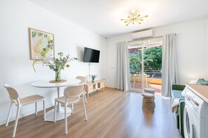 Interior - SHERVIN - Cozy studio with garden view (Benalmádena)