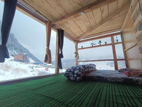 MONK Hut