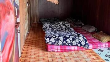 Habitación cuádruple clásica, vista a la montaña