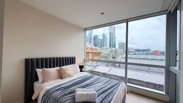 Iron/ironing board, WiFi, bed sheets