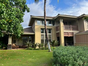 Exterior - 🏖️Mauna Lani Beach Club Access | 2BR w/ King Suites (Kamuela)