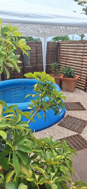 Property grounds - Studio Apartment 'La Perle Du Sud' with Private Terrace, Wi-Fi and Air Conditioning (Villeneuve-lès-Béziers)