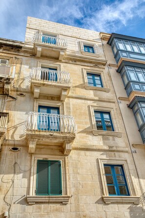 Exterior detail - Luxury studio apartment close to Valletta FCAV1-1 (Floriana)