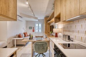 Fridge, oven, dishwasher, coffee/tea maker - Stylish studio apartment near Valletta FCAV1-2 (Floriana)