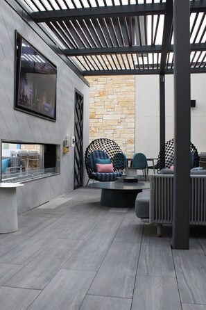 Terrace/patio - Luxe by Noir — Oasis with Resort Pool & Work Haven (Addison)