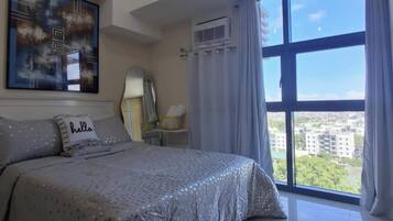 Comfort-Studio, 1 Queen-Bett und Schlafsofa, Poolzugang, Stadtblick | Ausblick vom Zimmer