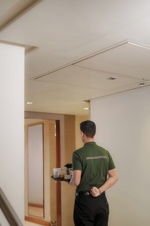 Chambre Deluxe Double ou avec lits jumeaux | Restauration dans la chambre