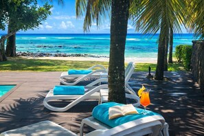 Property grounds - Black Reef Apartments (Trou aux Biches)