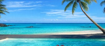 Black Reef Apartments