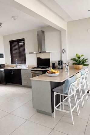 Private kitchen - Black Reef Apartments (Pointe aux Biches)