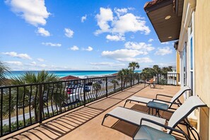 Terrace/patio - Direct Gulf view-Private Pool-Sleeps 16-6BD-Pet friendly (Destin)