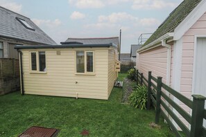 Exterior - Pleasans (Hayle)