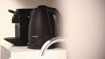 Kaffee und/oder Kaffeemaschine