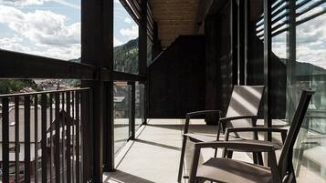 Deluxe-Suite, 2 Schlafzimmer, Balkon, Bergseite | Balkon